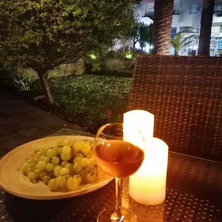 Vicky & Апарт-отель Тасос