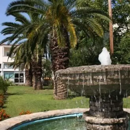 Апарт-отель Vicky & 2*