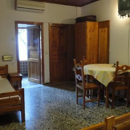 Vicky & 2* Тасос