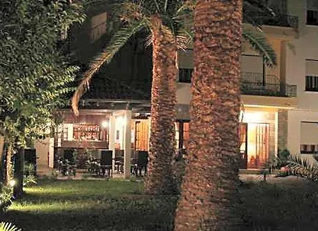 Aparthotel Vicky &
