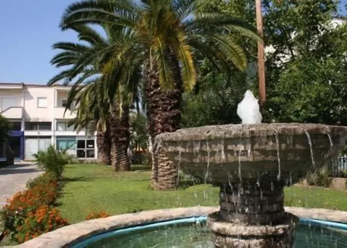 Hotel de apartamente Vicky & 2*